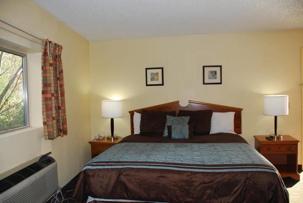 Chief Motel Fayetteville Dış mekan fotoğraf